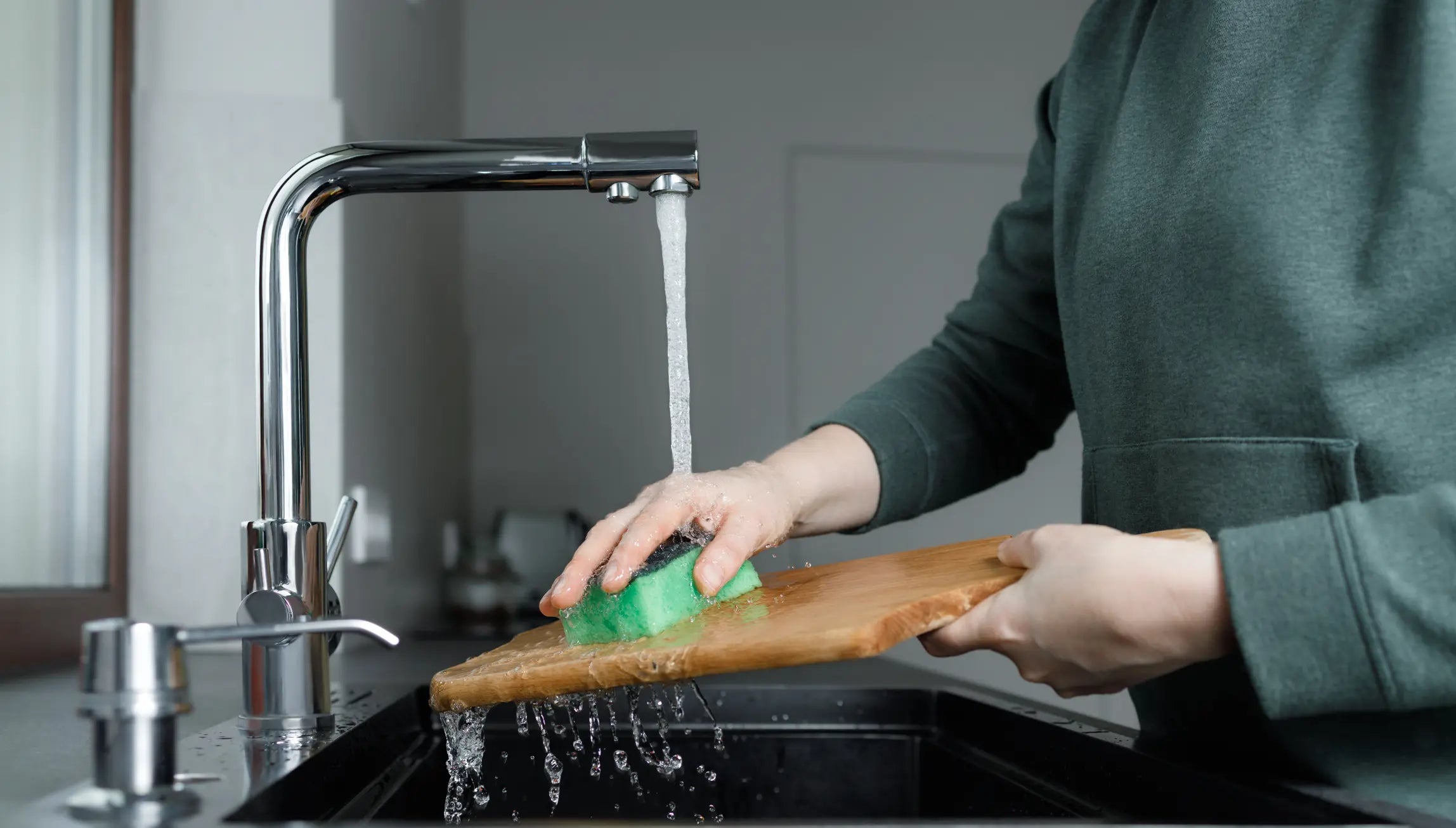 How to Clean Wood Cutting Boards